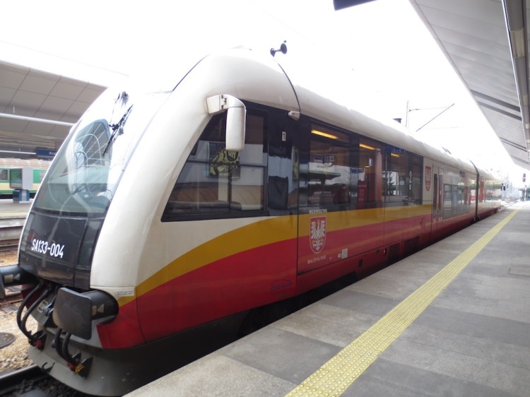 4 días en Cracovia: Tren que va del aeropuerto a Cracovia