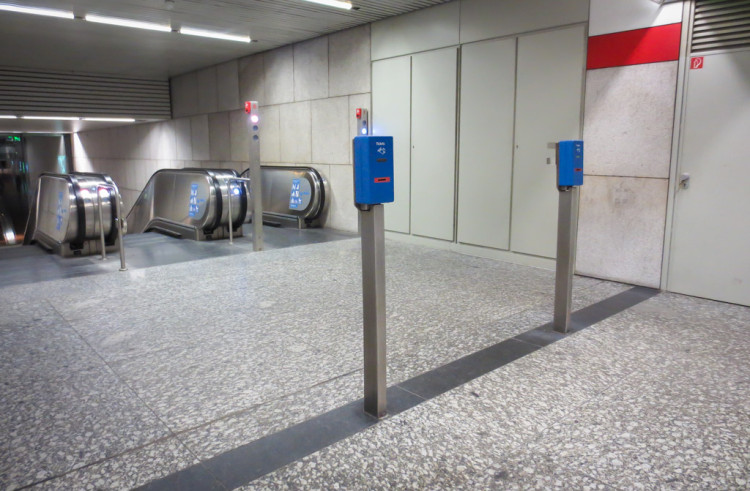 Transporte Público de Munich: Entrada del metro