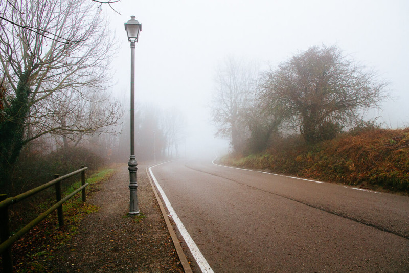 Excursión a Osona: Carretera con niebla en Cantonigròs