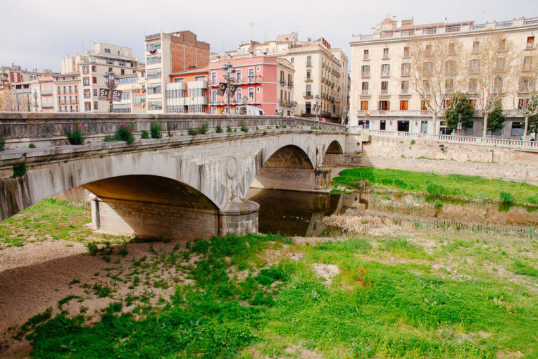 Qué ver en Girona en un día: Puente de Piedra de Girona