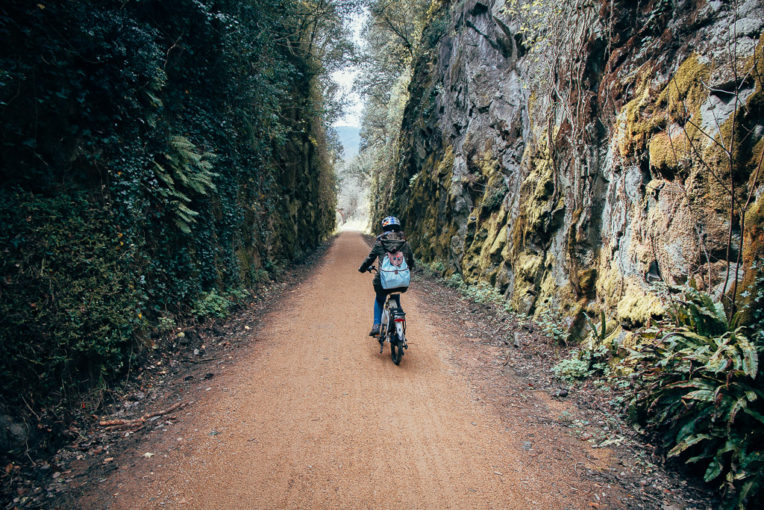 Bicicleta en la Garrotxa: Vía Verde de Olot en Girona