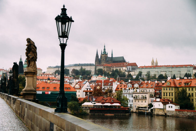 Què veure a Praga en 4 dies - Pont de Carles i Castell de Praga