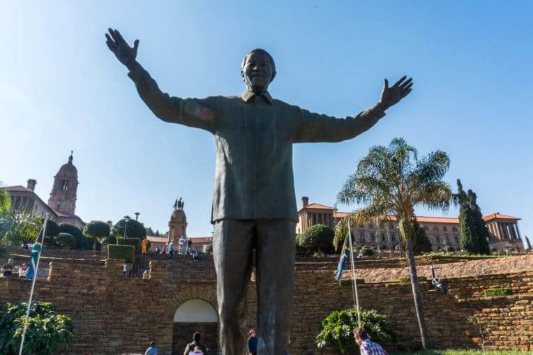 Què veure a Pretòria - Estàtua en honor a Nelson Mandela